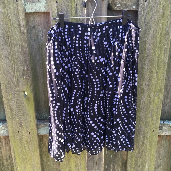 📦 Jones New York Pleated Chiffon Polka Dot Skirt - Picture 2 of 7